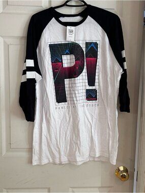NWT Unisex Hot Topic Panic! at the Disco Raglan Long Sleeve Baseball Tee Large